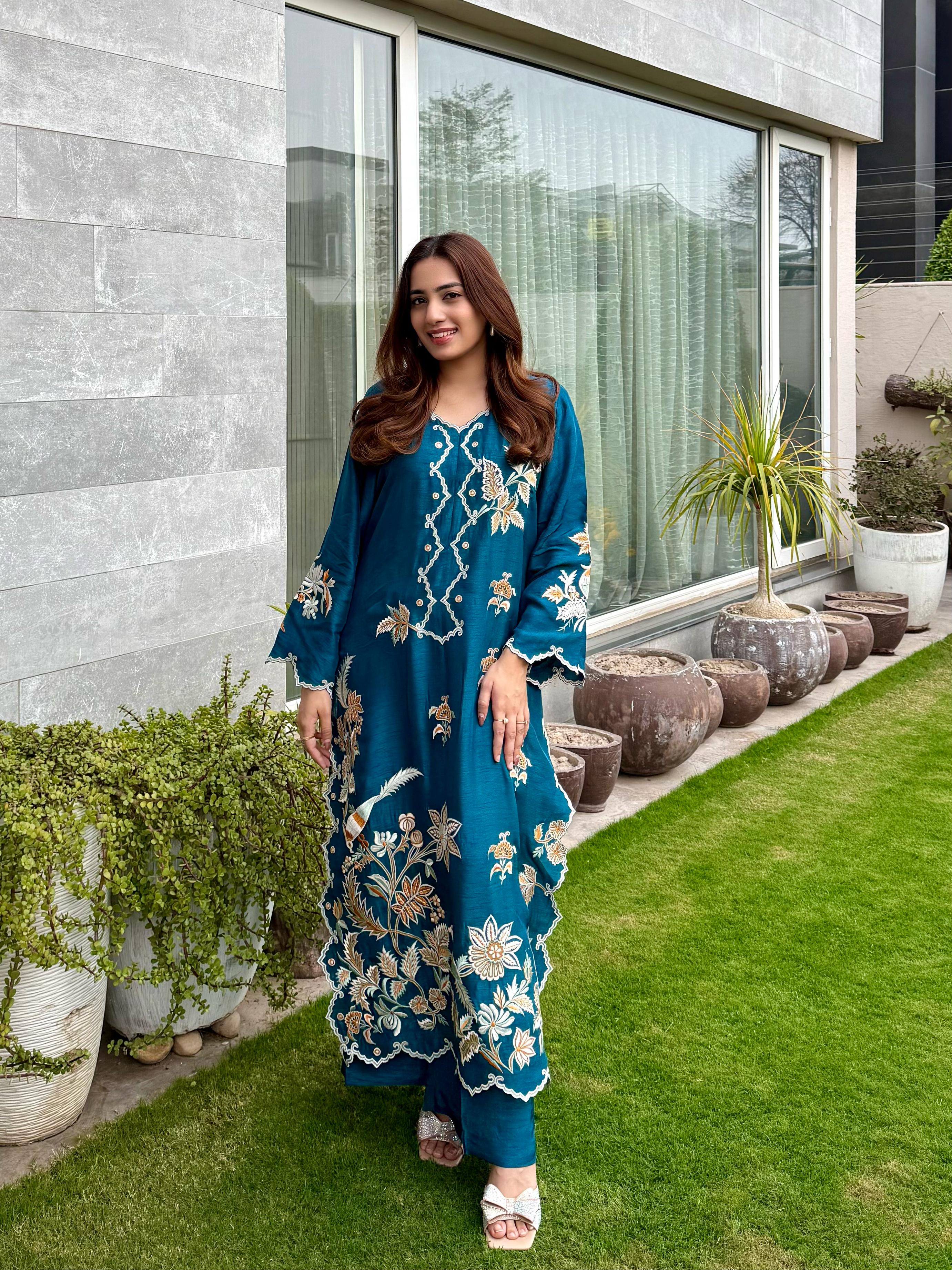 Sheesha Silk Ensemble